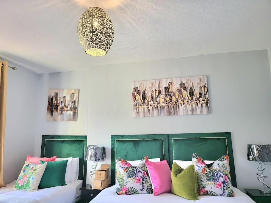 4 Bedrooms Apartment By Sensational Stay Short Lets & Serviced Accommodation Εδιμβούργο Εξωτερικό φωτογραφία